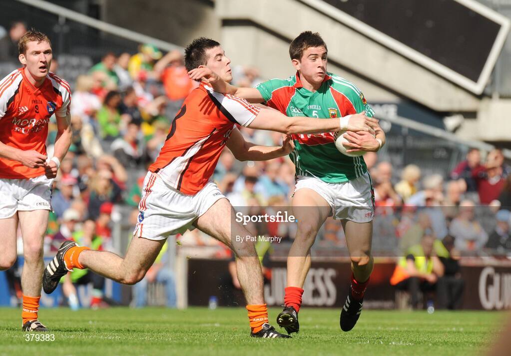 20 September 2009; Ciaran Charlton, Mayo, in action against Peter Carragher, Armagh. ESB GAA Football All-Ireland Minor Championship Final, Armagh v Mayo, Croke Park, Dublin. Picture credit: Pat Murphy / SPORTSFILE
