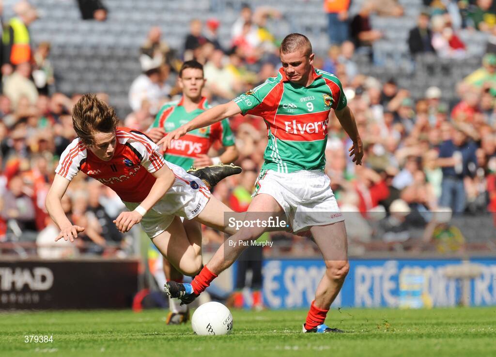 20 September 2009; Andrew Farrell, Mayo, in action against Andrew Murnin, Armagh. ESB GAA Football All-Ireland Minor Championship Final, Armagh v Mayo, Croke Park, Dublin. Picture credit: Pat Murphy / SPORTSFILE