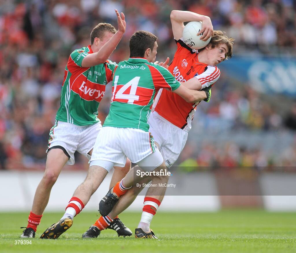 20 September 2009; Rory Grugan, Armagh, in action against Aidan Walsh and Danny Kirby, Mayo. ESB GAA Football All-Ireland Minor Championship Final, Armagh v Mayo, Croke Park, Dublin. Picture credit: Stephen McCarthy / SPORTSFILE