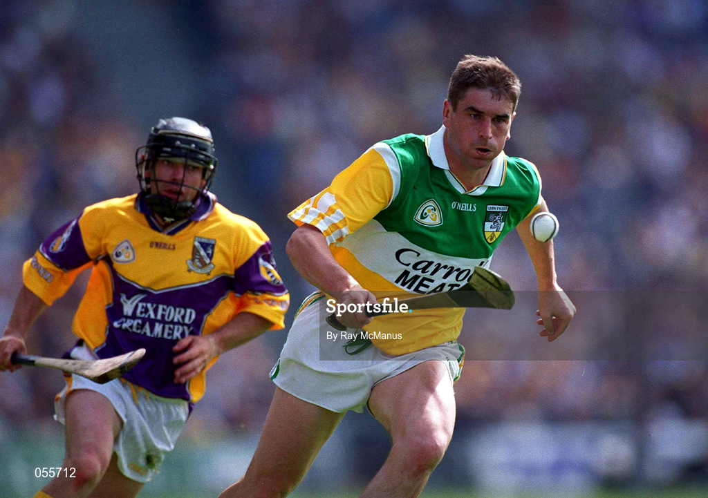 18 June 2000; Michael Duignan of Offaly during the Guinness Leinster Senior Hurling Championship Semi-Final match between Offaly and Wexford at Croke Park in Dublin. Photo by Ray McManus/Sportsfile