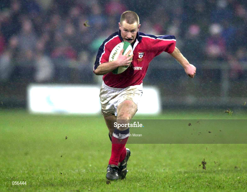 20 January 2001; Peter Stringer of Munster during the Heineken Cup Pool 4 Round 6 match between Munster and Castres at Musgrave Park in Cork Photo by Brendan Moran/Sportsfile