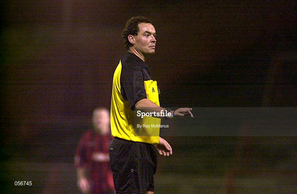 21 December 2000; Referee Jim O'Neill during the Eircom League Premier Division match between Bohemians and Longford Town at Dalymount Park in Dublin. Photo by Ray McManus/Sportsfile
