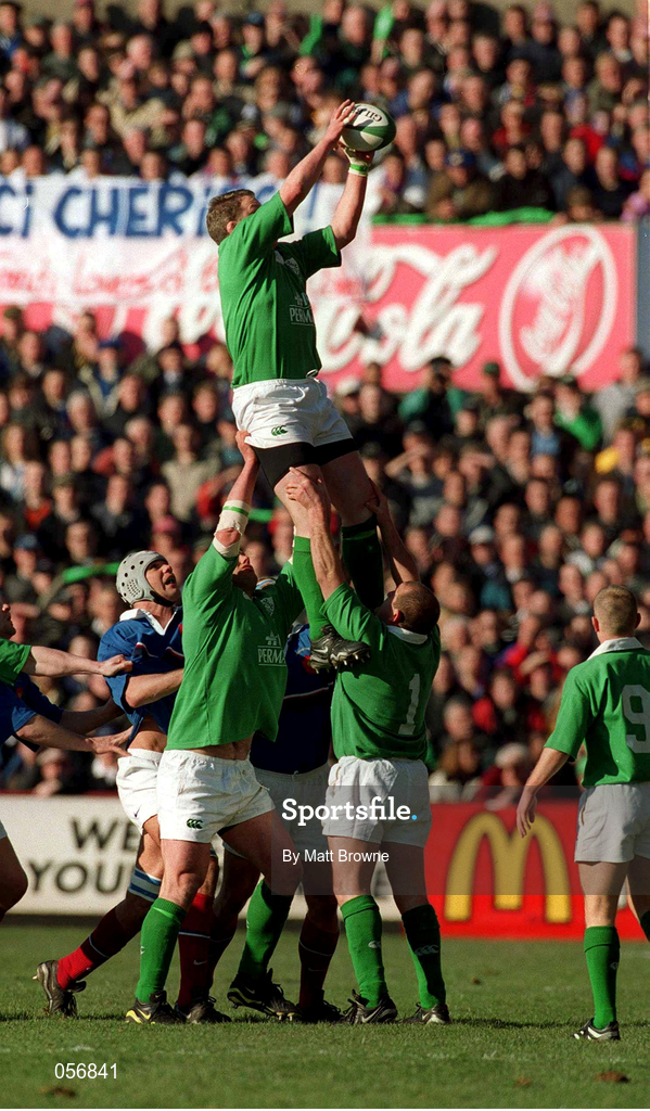 17 February 2001; Mick Galwey of Ireland wins a lineout during the Lloyds TSB Six Nations Rugby Championship match between Ireland and France at Lansdowne Road in Dublin. Photo by Matt Browne/Sportsfile