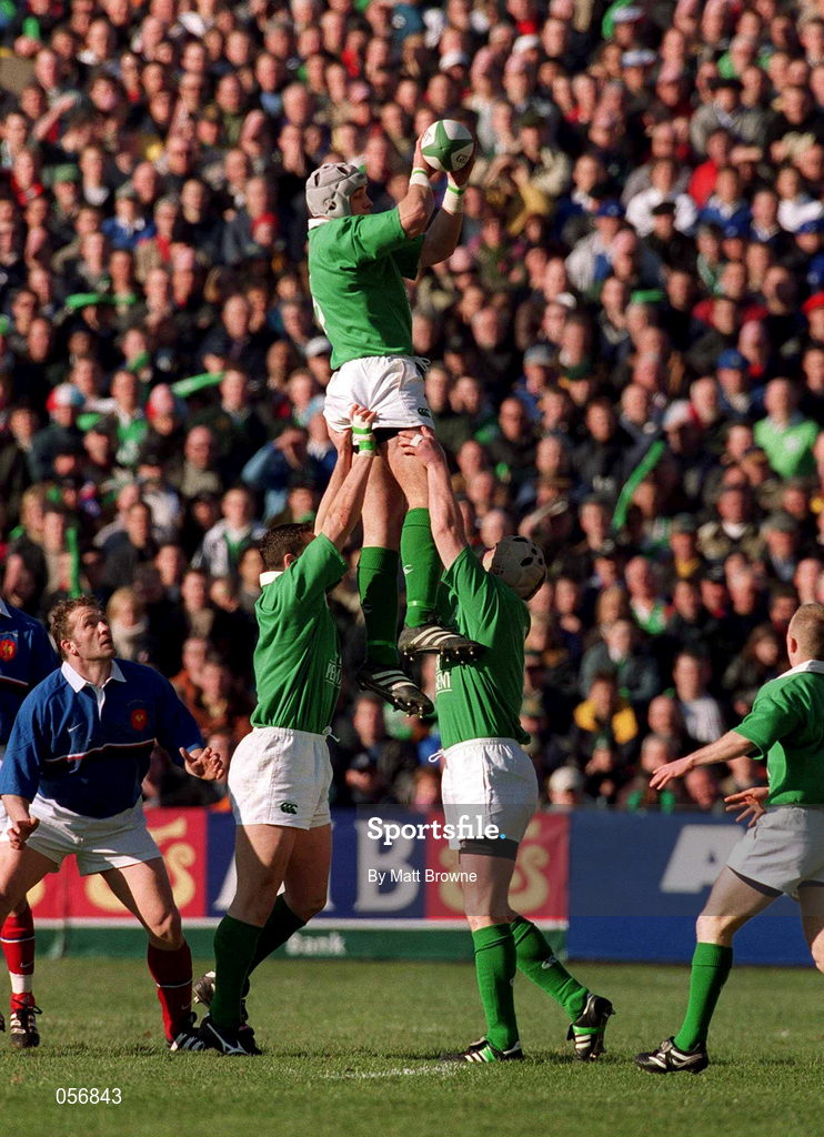17 February 2001; Alan Quinlan of Ireland wins a lineout during the Lloyds TSB Six Nations Rugby Championship match between Ireland and France at Lansdowne Road in Dublin. Photo by Matt Browne/Sportsfile