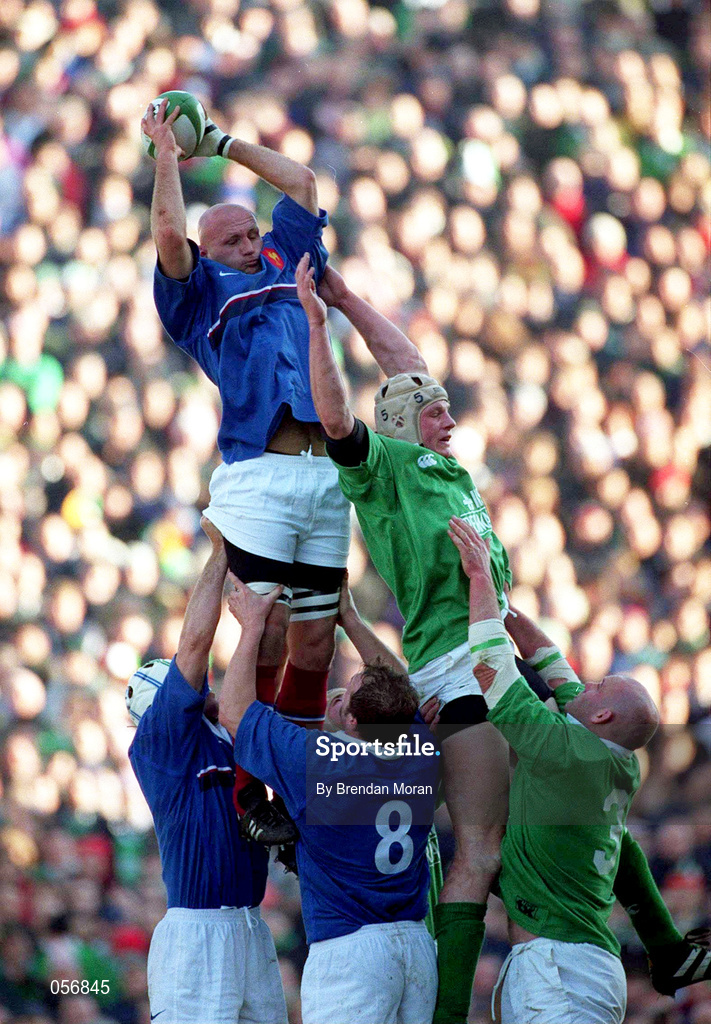 17 February 2001; Christophe Moni of France wins a lineout from Malcolm O'Kelly of Ireland during the Lloyds TSB Six Nations Rugby Championship match between Ireland and France at Lansdowne Road in Dublin. Photo by Brendan Moran/Sportsfile