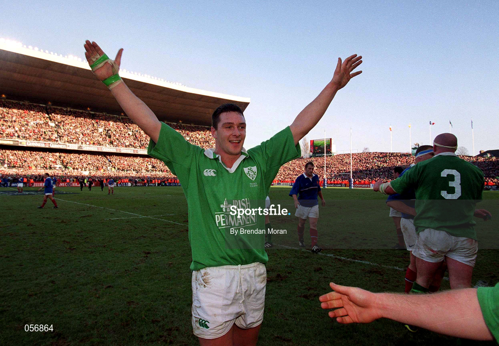 17 February 2001; David Wallace of Ireland celebrates after the Lloyds TSB Six Nations Rugby Championship match between Ireland and France at Lansdowne Road in Dublin. Photo by Brendan Moran/Sportsfile