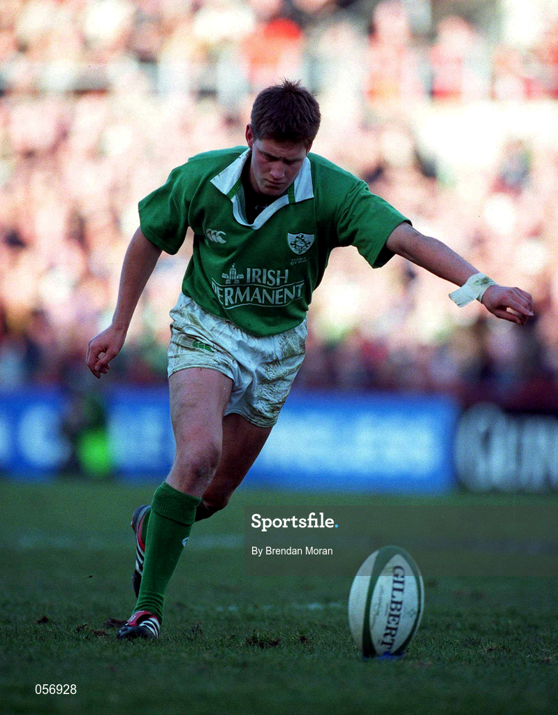 17 February 2001; Ronan O'Gara of Ireland during the Lloyds TSB Six Nations Rugby Championship match between Ireland and France at Lansdowne Road in Dublin. Photo by Brendan Moran/Sportsfile