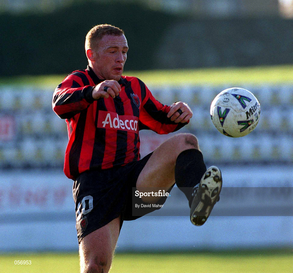 18 February 2001; Glen Crowe of Bohemians during the Eircom League Premier Division match between UCD and Bohemians at Belfield Park in Dublin. Photo by David Maher/Sportsfile