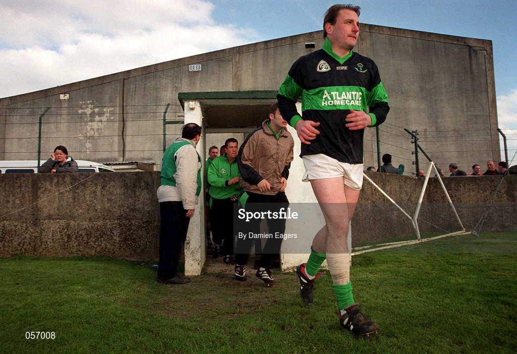 18 February 2001; Steven O'Brien of Nemo Rangers makes his way to the pitch prior to the AIB All-Ireland Senior Club Football Championship Semi-Final match between Nemo Rangers and O'Hanrahan's at Clonmel Sportsfield in Clonmel, Tipperary. Photo by Damien Eagers/Sportsfile