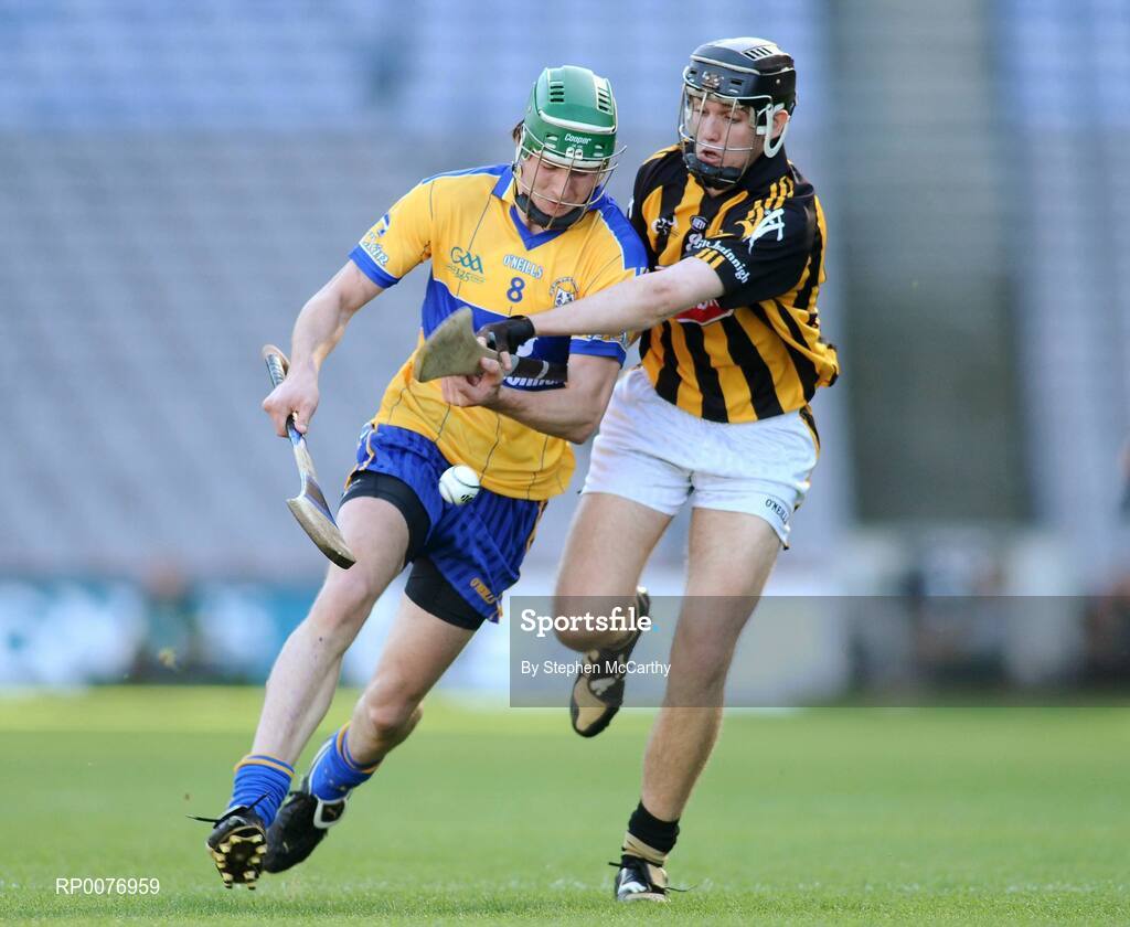 13 September 2009; Enda Barrett, Clare, in action against Mark Kelly, Kilkenny. Bord Gais Energy GAA All-Ireland U21 Hurling Championship Final, Clare v Kilkenny, Croke Park, Dublin. Picture credit: Stephen McCarthy / SPORTSFILE