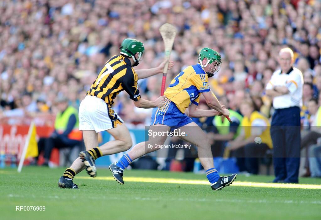 13 September 2009; Conor Tierney, Clare, in action against Martin Walsh, Kilkenny. Bord Gais Energy GAA All-Ireland U21 Hurling Championship Final, Clare v Kilkenny, Croke Park, Dublin. Picture credit: Stephen McCarthy / SPORTSFILE