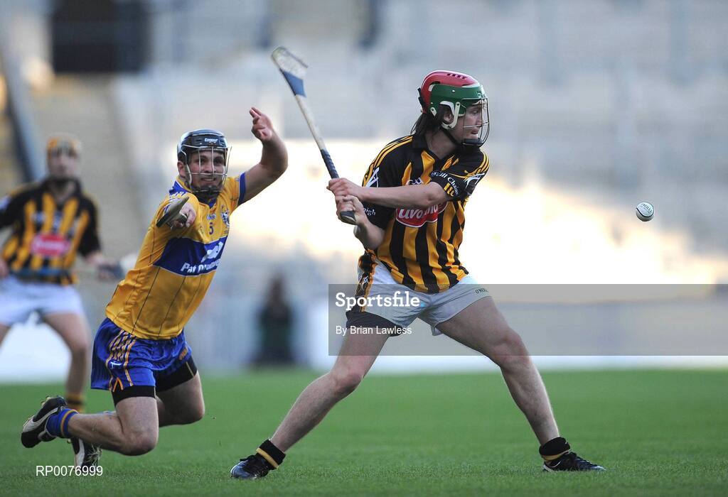13 September 2009; John Mulhall, Kilkenny, in action against Domhall O'Donovan, Clare. Bord Gais Energy GAA All-Ireland U21 Hurling Championship Final, Clare v Kilkenny, Croke Park, Dublin. Picture credit: Brian Lawless / SPORTSFILE