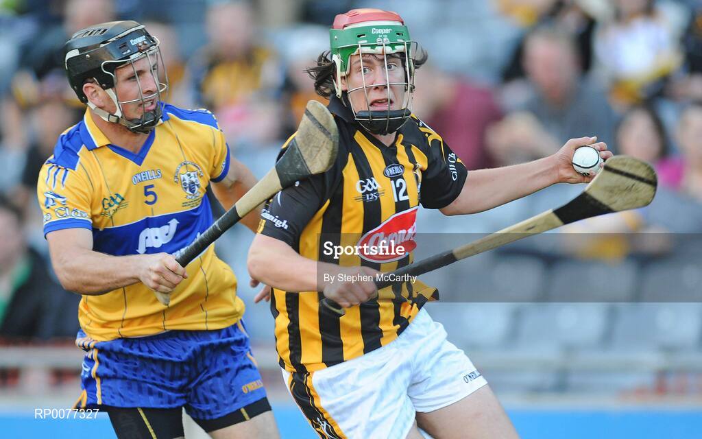 13 September 2009; John Mulhall, Kilkenny, in action against Domhall O'Donovan, Clare. Bord Gais Energy GAA All-Ireland U21 Hurling Championship Final, Clare v Kilkenny, Croke Park, Dublin. Picture credit: Stephen McCarthy / SPORTSFILE