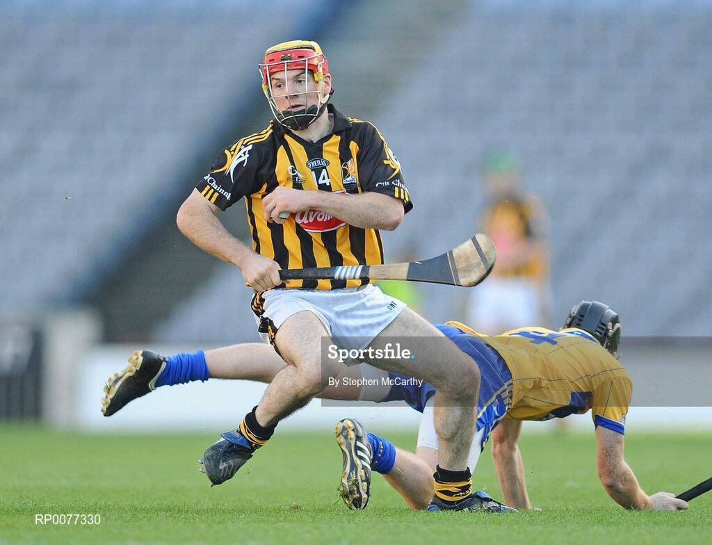 13 September 2009; John Joe Farrell, Kilkenny, in action against Ciaran O'Doherty, Clare. Bord Gais Energy GAA All-Ireland U21 Hurling Championship Final, Clare v Kilkenny, Croke Park, Dublin. Picture credit: Stephen McCarthy / SPORTSFILE