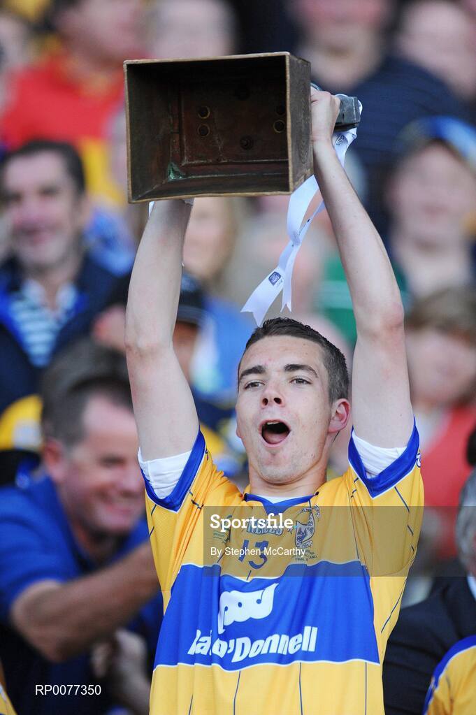 13 September 2009; Conor Tierney, Clare, lifts the trophy. Bord Gais Energy GAA All-Ireland U21 Hurling Championship Final, Clare v Kilkenny, Croke Park, Dublin. Picture credit: Stephen McCarthy / SPORTSFILE