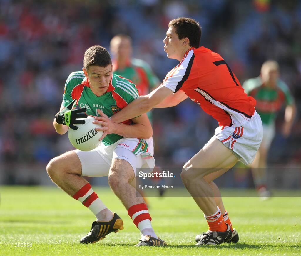 20 September 2009; Aidan Walsh, Mayo, in action against James Morgan, Armagh. ESB GAA Football All-Ireland Minor Championship Final, Armagh v Mayo, Croke Park, Dublin. Picture credit: Brendan Moran / SPORTSFILE