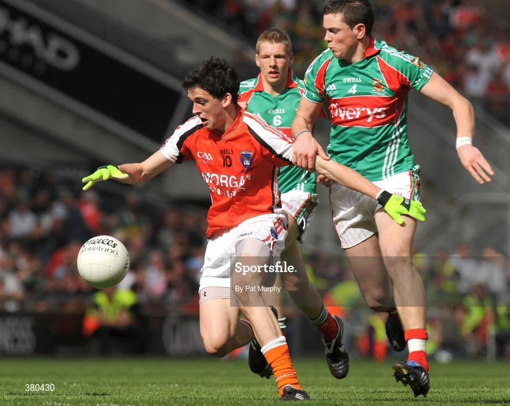 20 September 2009; Rory Grugan, Armagh, in action against David Gavin, Mayo. ESB GAA Football All-Ireland Minor Championship Final, Armagh v Mayo, Croke Park, Dublin. Picture credit: Pat Murphy / SPORTSFILE