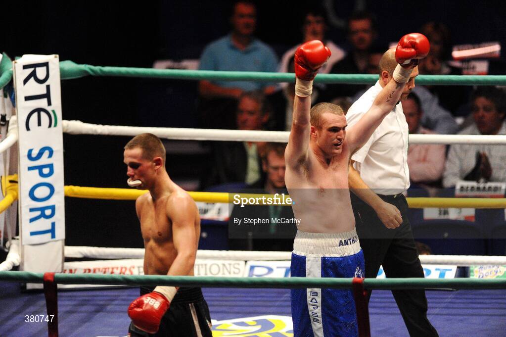 26 September 2009; Anthony Fitzgerald, right, celebrates beating Tadas Jonkus during their International Middleweight bout. Hunky Dorys Fight Night Undercard, The O2, Dublin. Picture credit: Stephen McCarthy / SPORTSFILE