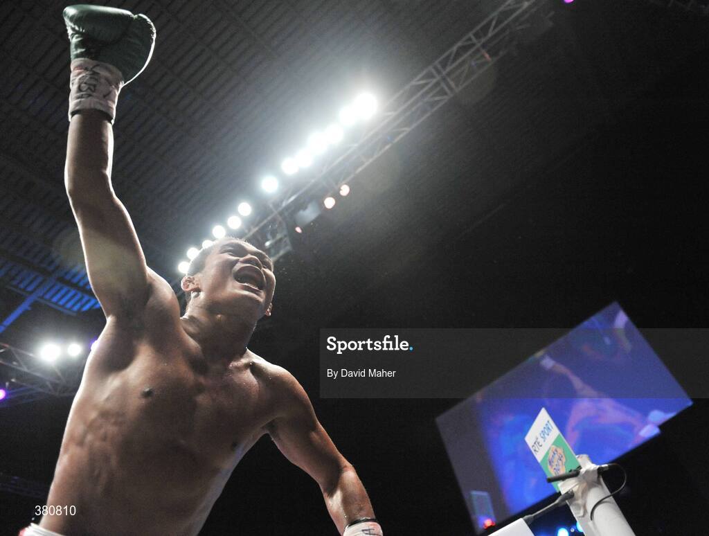 26 September 2009; Poonsawat Kratingdaenggym celebrates after winning the WBA World Super Bantamweight title fight against Bernard Dunne. Hunky Dorys World Title Fight Night, Bernard Dunne v Poonsawat Kratingdaenggym, The O2, Dublin. Picture credit: David Maher / SPORTSFILE