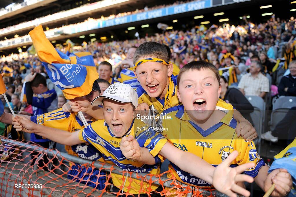 13 September 2009; Clare supporters celebrate near the end of the Bord Gais Energy GAA All-Ireland U21 Hurling Championship Final, Clare v Kilkenny, Croke Park, Dublin. Picture credit: Ray McManus / SPORTSFILE