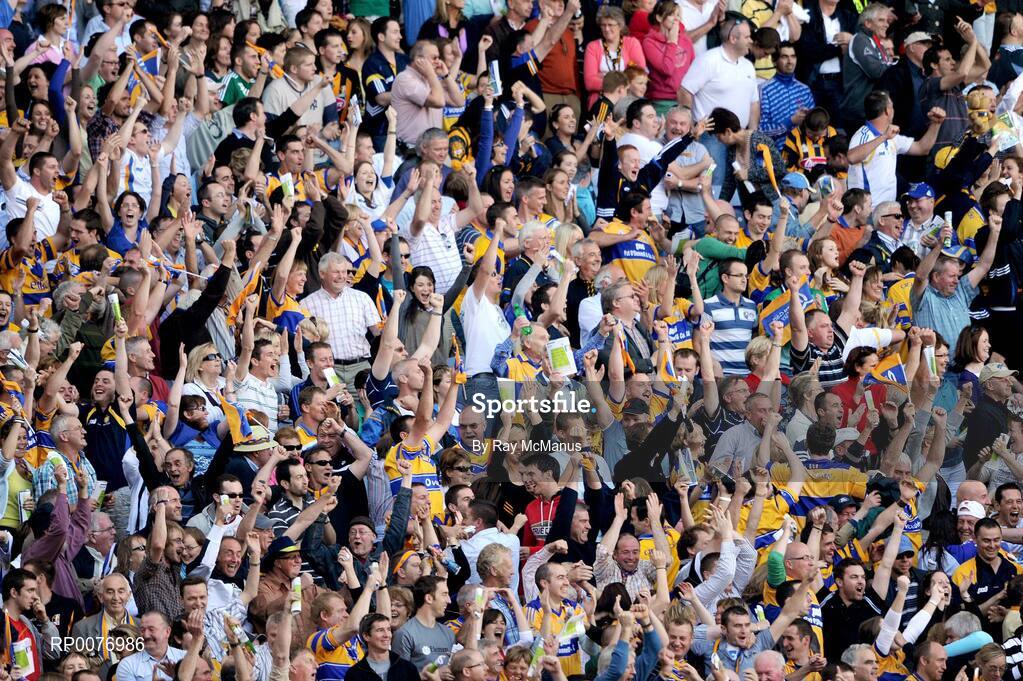 13 September 2009; Clare supporters celebrate on the final whistle. Bord Gais Energy GAA All-Ireland U21 Hurling Championship Final, Clare v Kilkenny, Croke Park, Dublin. Picture credit: Ray McManus / SPORTSFILE