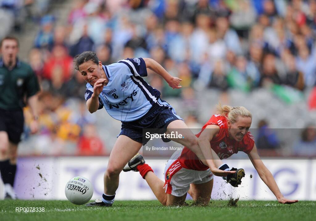 27 September 2009; Denise Masterson, Dublin, in action against Nollaig Cleary, Dublin. TG4 All-Ireland Ladies Football Senior Championship Final, Cork v Dublin, Croke Park, Dublin. Picture credit: Brendan Moran / SPORTSFILE