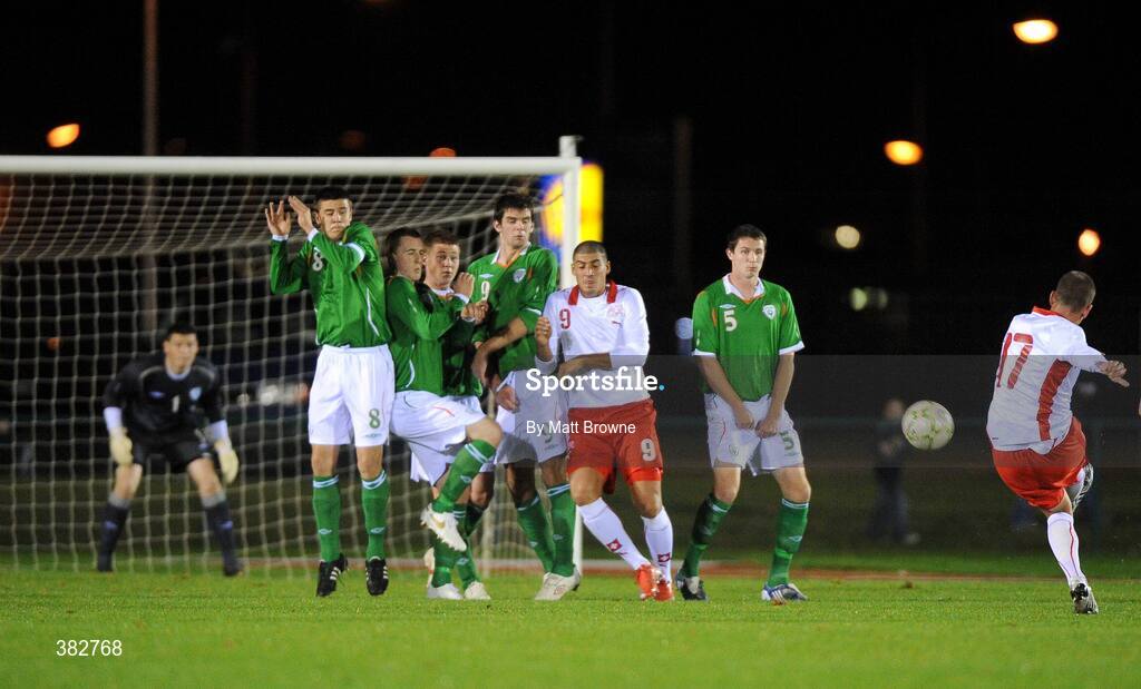 13 October 2009; Fabien Frei, Switzerland, takes a free kick. UEFA European U21 Championship Qualifier, Republic of Ireland v Switzerland, RSC, Waterford. Picture credit: Matt Browne / SPORTSFILE