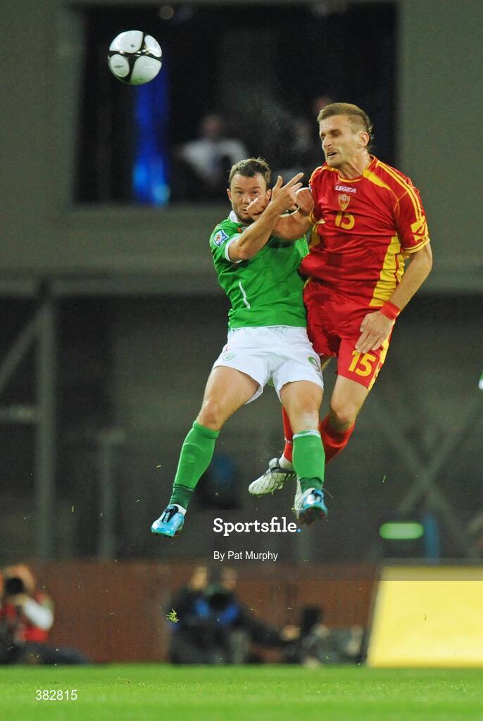 14 October 2009; Noel Hunt, Republic of Ireland, in action against Milorad Pekovic, Montenegro. 2010 FIFA World Cup Qualifier, Republic of Ireland v Montenegro, Croke Park, Dublin. Picture credit: Pat Murphy / SPORTSFILE