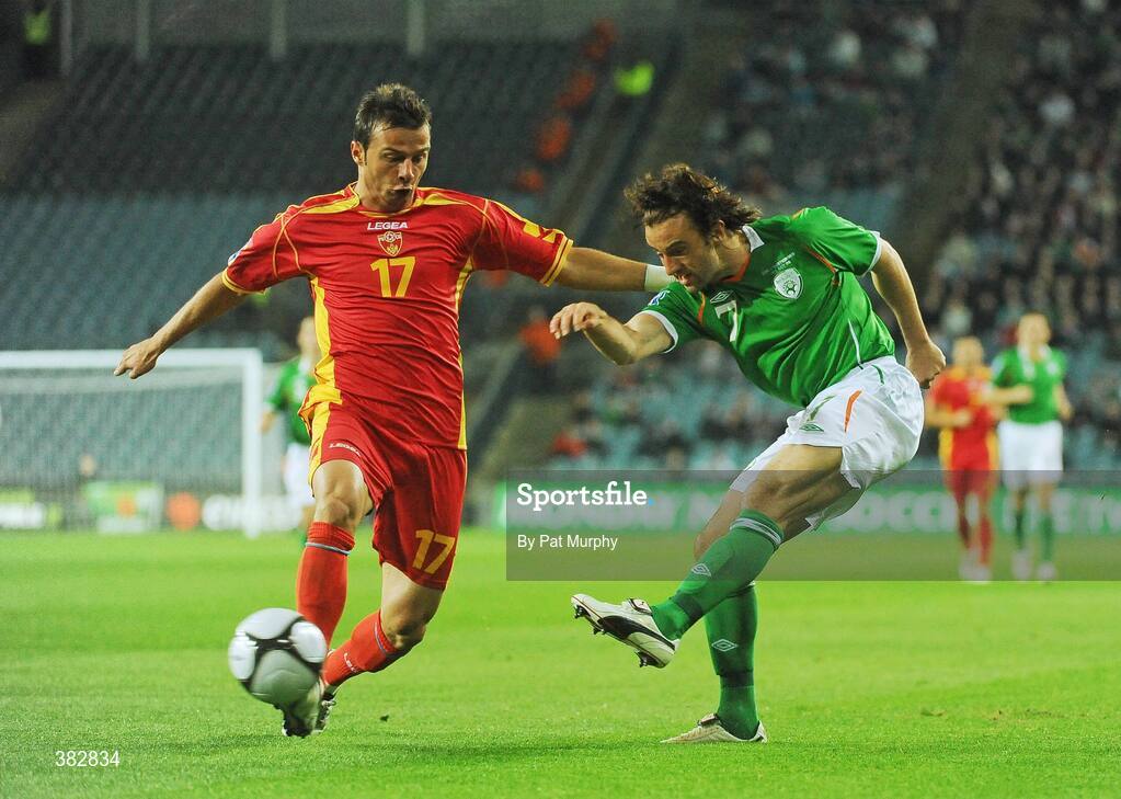 14 October 2009; Stephen Hunt, Republic of Ireland, in action against Elsad Zverotic, Montenegro. 2010 FIFA World Cup Qualifier, Republic of Ireland v Montenegro, Croke Park, Dublin. Picture credit: Pat Murphy / SPORTSFILE