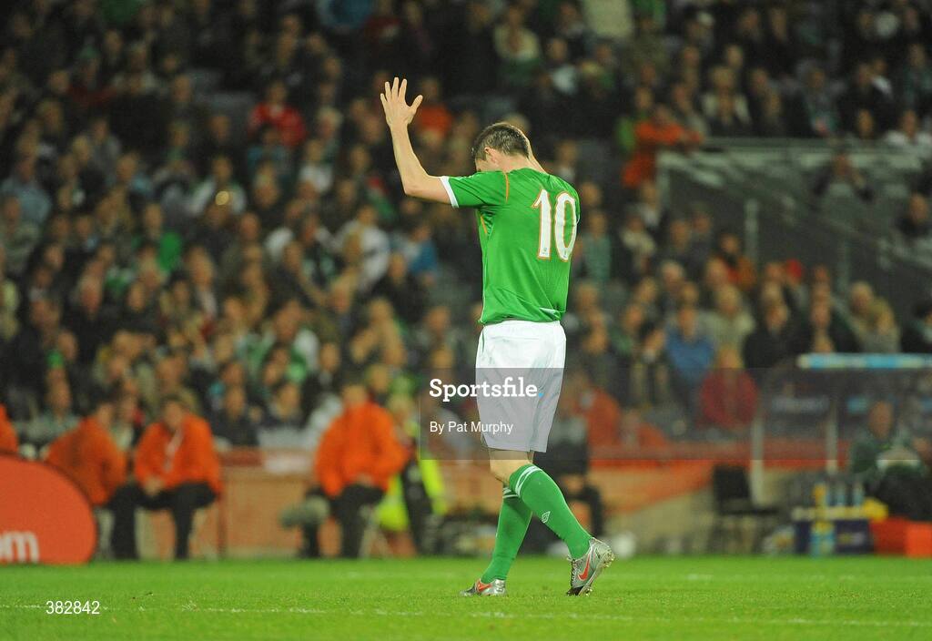 14 October 2009; Robbie Keane, Republic of Ireland, reacts after a missed chance. 2010 FIFA World Cup Qualifier, Republic of Ireland v Montenegro, Croke Park, Dublin. Picture credit: Pat Murphy / SPORTSFILE