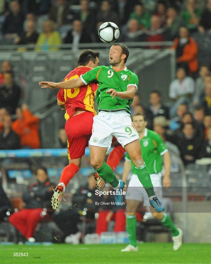 14 October 2009; Noel Hunt, Republic of Ireland, in action against Nikola Drincic, Montenegro. 2010 FIFA World Cup Qualifier, Republic of Ireland v Montenegro, Croke Park, Dublin. Picture credit: Oliver McVeigh / SPORTSFILE