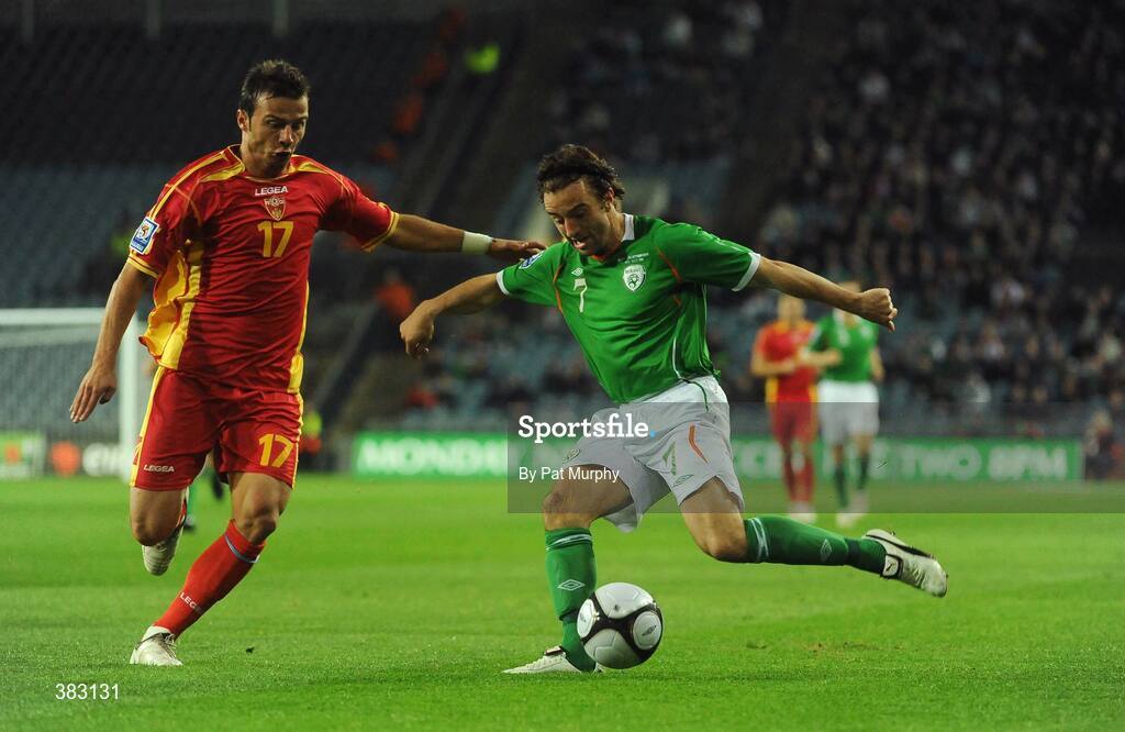14 October 2009; Stephen Hunt, Republic of Ireland, in action against Elsad Zverotic, Montenegro. 2010 FIFA World Cup Qualifier, Republic of Ireland v Montenegro, Croke Park, Dublin. Picture credit: Pat Murphy / SPORTSFILE