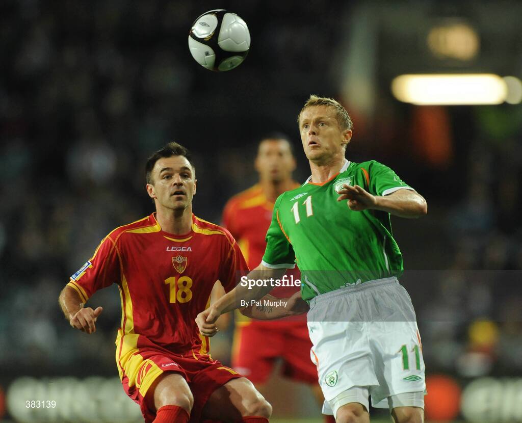 14 October 2009; Damien Duff, Republic of Ireland, in action against Nikola Drincic, Montenegro. 2010 FIFA World Cup Qualifier, Republic of Ireland v Montenegro, Croke Park, Dublin. Picture credit: Pat Murphy / SPORTSFILE
