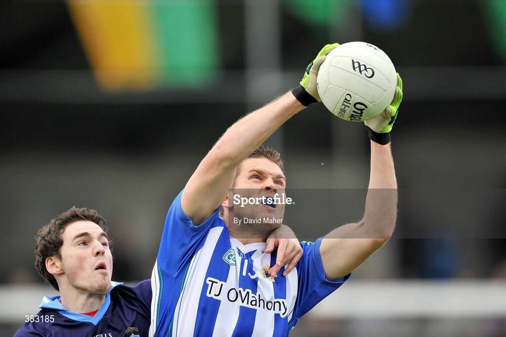 18 October 2009; Conal Keaney, Ballyboden St. Enda's, in action against Chris Guckian, St. Jude's. Dublin County Senior Football Final, Ballyboden St. Enda's v St. Jude's, Parnell Park, Dublin. Picture credit: David Maher / SPORTSFILE