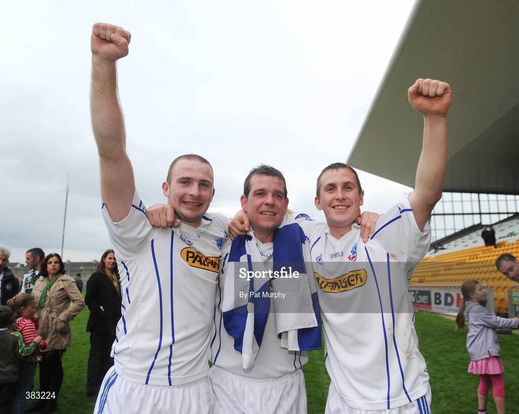 18 October 2009; Tullamore's Nigel Mannion and Hugh Treacy, left, and Ger Treacy, right, celebrate victory. Offaly County Senior Hurling Final, Tullamore v Kilcormac/Killoughey, O'Connor Park, Tullamore, Co. Offaly. Picture credit: Pat Murphy / SPORTSFILE