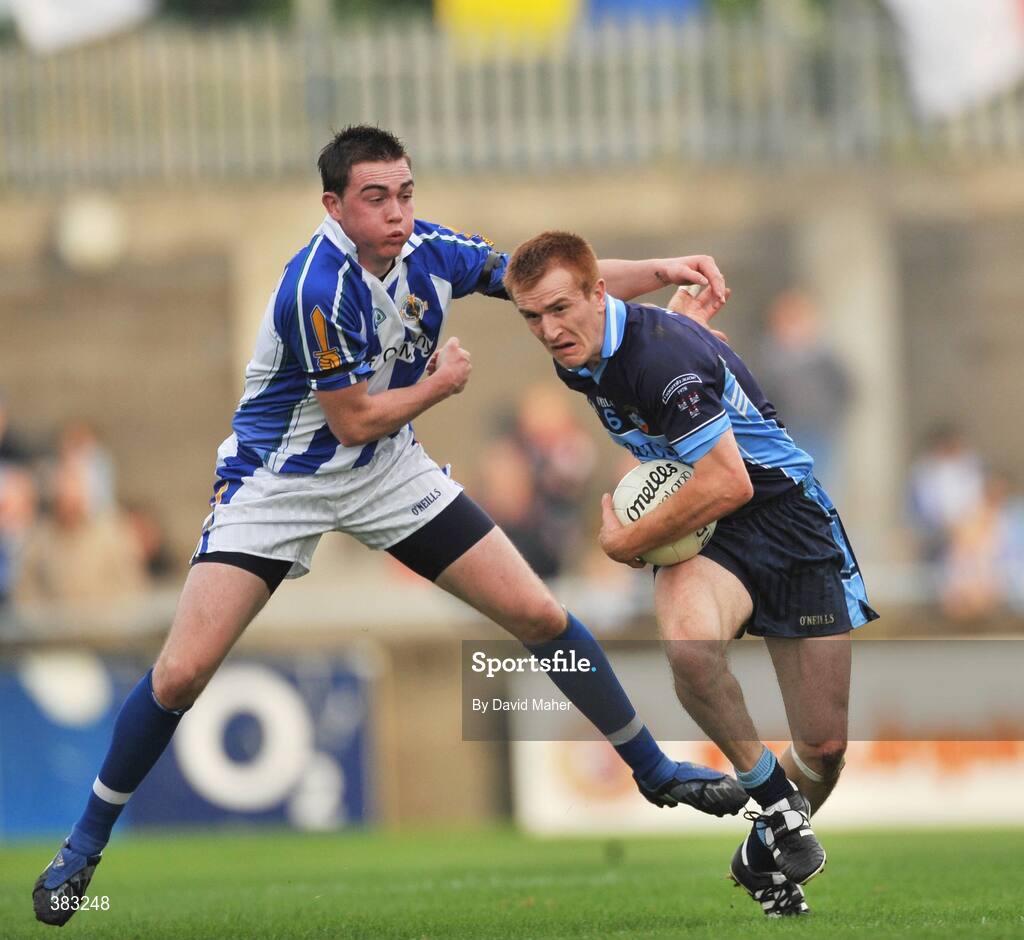 18 October 2009; Niall O'Shea, St. Jude's, in action against Simon Lambert, Ballyboden St. Enda's. Dublin County Senior Football Final, Ballyboden St. Enda's v St. Jude's, Parnell Park, Dublin. Picture credit: David Maher / SPORTSFILE