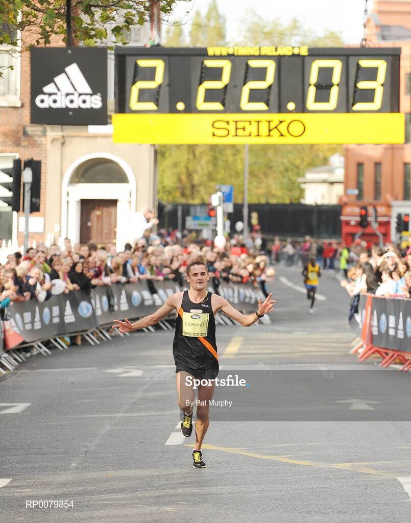26 October 2009; Sergiu Ciobanu, Moldova, crosses the finish line to win the Irish National Championship during the Lifestyle Sports - adidas Dublin Marathon 2009. Merrion Square, Dublin. Picture credit: Pat Murphy / SPORTSFILE
