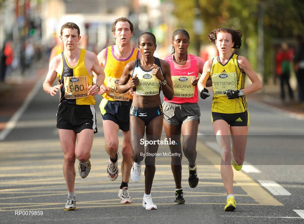 26 October 2009; Eventual winner of the Womens race Kateryna Stetsenko, Ukraine, right, during the Lifestyle Sports - adidas Dublin Marathon 2009. Dublin. Picture credit: Stephen McCarthy / SPORTSFILE