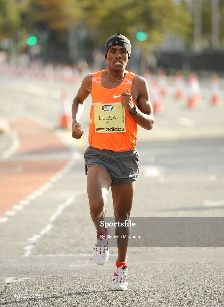 26 October 2009; Eventual winner Feyisa Lilesa, Ethiopia, during the Lifestyle Sports - adidas Dublin Marathon 2009. Dublin. Picture credit: Stephen McCarthy / SPORTSFILE