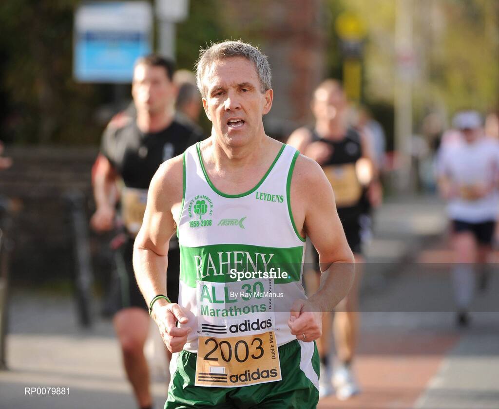 26 October 2009; Martin Kelly, Raheny A.C., Dublin, in action during the Lifestyle Sports - adidas Dublin Marathon 2009. Dublin. Picture credit: Ray McManus / SPORTSFILE