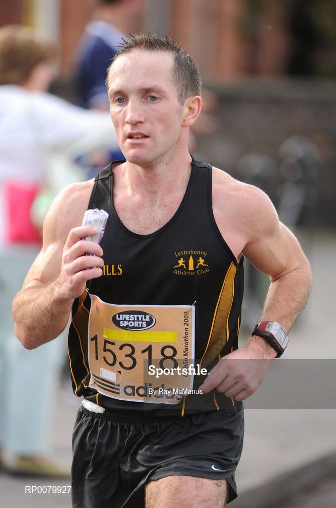 26 October 2009; Raymond Page, Letterkenny A.C., Co. Donegal, in action during the Lifestyle Sports - adidas Dublin Marathon 2009. Dublin. Picture credit: Ray McManus / SPORTSFILE
