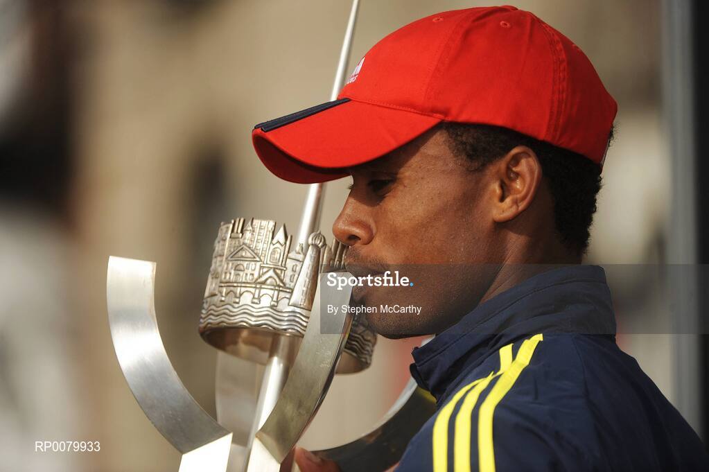 26 October 2009; Feyisa Lilesa, Ethiopia, after winning the Lifestyle Sports - adidas Dublin Marathon 2009. Merrion Square, Dublin. Picture credit: Stephen McCarthy / SPORTSFILE