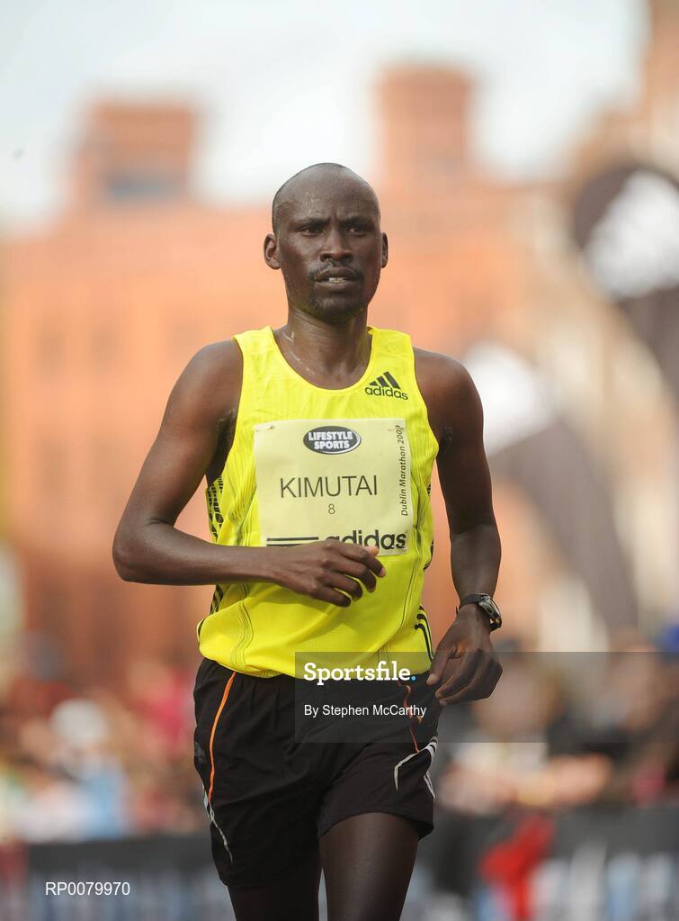 26 October 2009; Lezan Kimutai, Kenya, during the Lifestyle Sports - adidas Dublin Marathon 2009. Merrion Square, Dublin. Picture credit: Stephen McCarthy / SPORTSFILE
