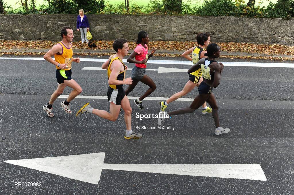 26 October 2009; A general view of the Lifestyle Sports - adidas Dublin Marathon 2009. Merrion Square, Dublin. Picture credit: Stephen McCarthy / SPORTSFILE