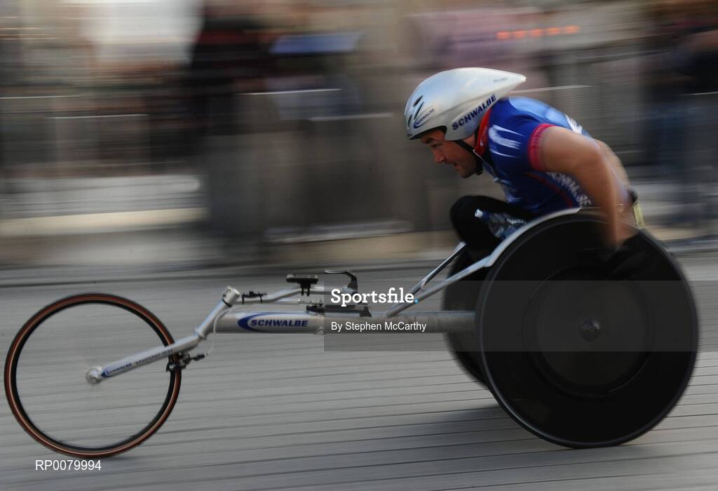 26 October 2009; Eventual winner of the wheelchiar race  Richie Powell, Wales, during the Lifestyle Sports - adidas Dublin Marathon 2009. Merrion Square, Dublin. Picture credit: Stephen McCarthy / SPORTSFILE