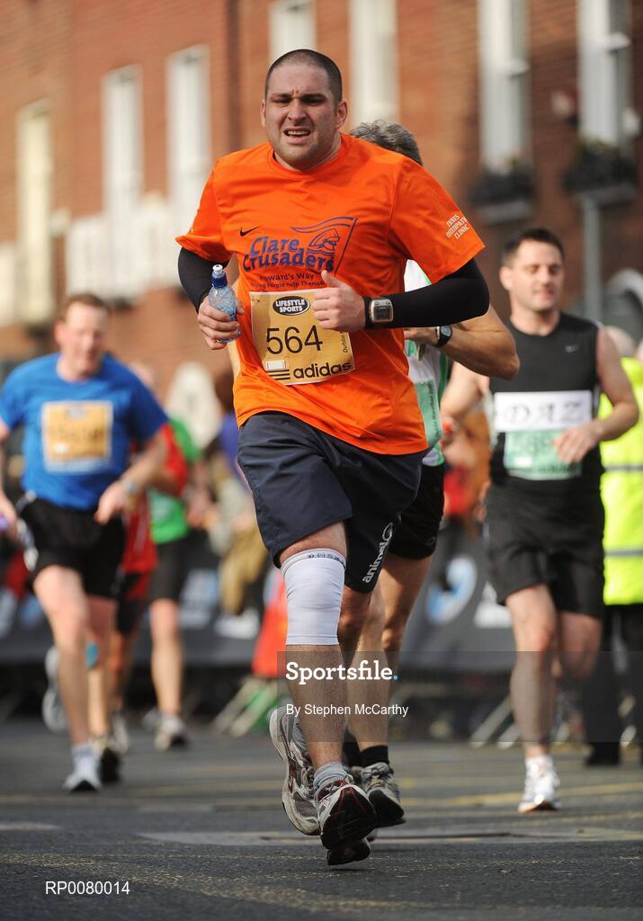 26 October 2009; David Shannon, from Clare, during the Lifestyle Sports - adidas Dublin Marathon 2009. Merrion Square, Dublin. Picture credit: Stephen McCarthy / SPORTSFILE