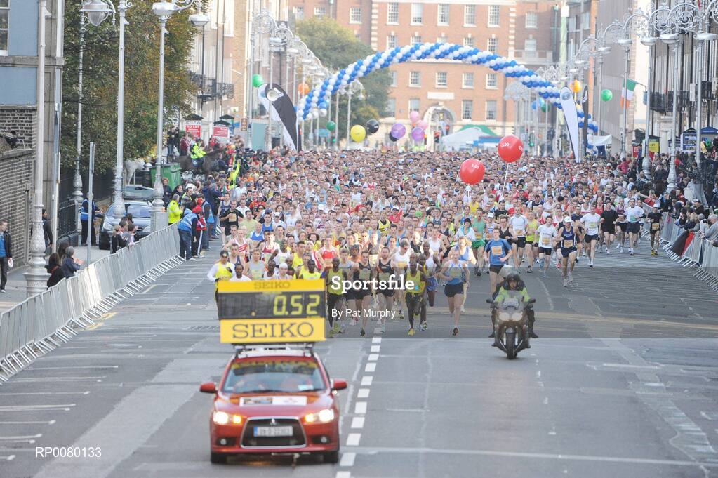 26 October 2009; A general view of the start of the Lifestyle Sports - adidas Dublin Marathon 2009. Merrion Square, Dublin. Picture credit: Pat Murphy / SPORTSFILE