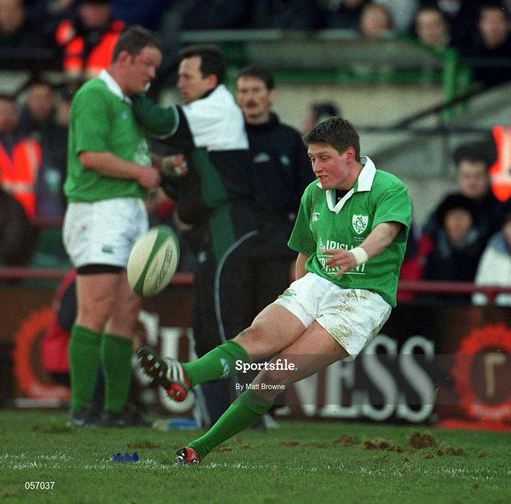 17 February 2001; Ireland's Ronan O'Gara kicks a penalty during the Lloyds TSB Six Nations Rugby Championship match between Ireland and France at Lansdowne Road in Dublin. Photo by Matt Browne/Sportsfile