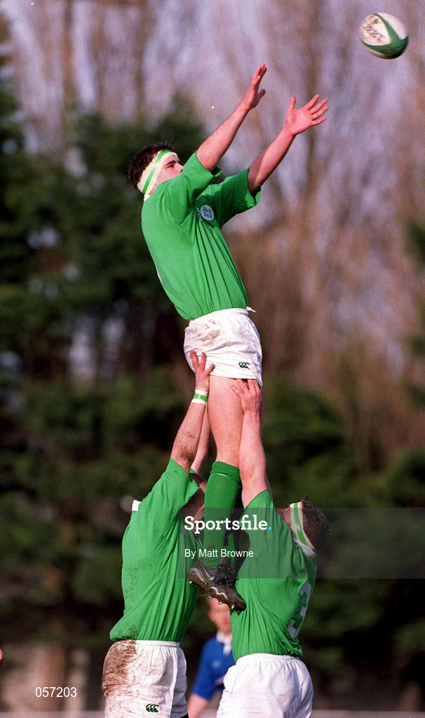 16 February 2001; Matthew McCullough of Ireland during the U21 Rugby International match between Ireland and France at Templeville Road in Dublin. Photo by Matt Browne/Sportsfile