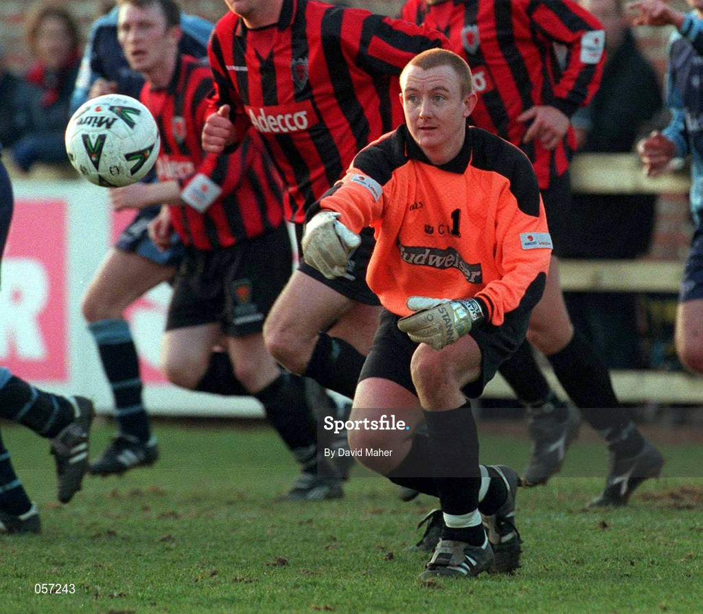 18 February 2001; UCD goalkeeper Barry Ryan during the Eircom League Premier Division match between UCD and Bohemians at Belfield Park in Dublin. Photo by David Maher/Sportsfile